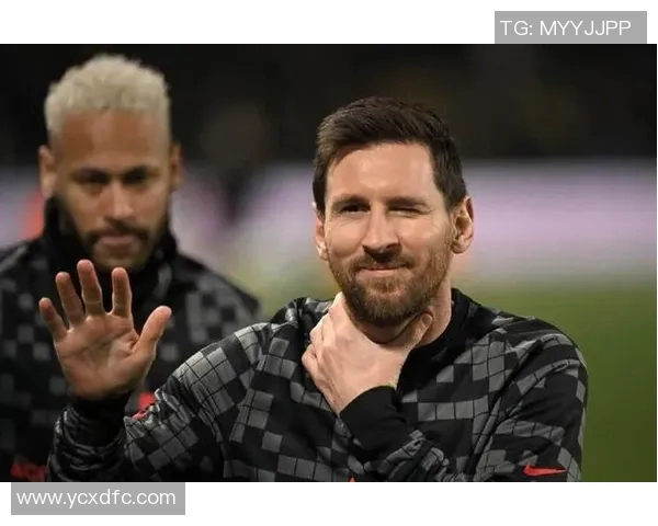 菲尔特与圣保利激战正酣比分悬念不断引发球迷热议